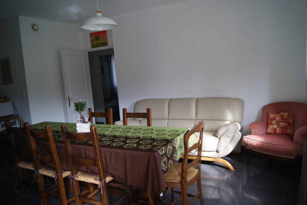 Appart'Hôtel Les Rochers Auriol Extérieur photo