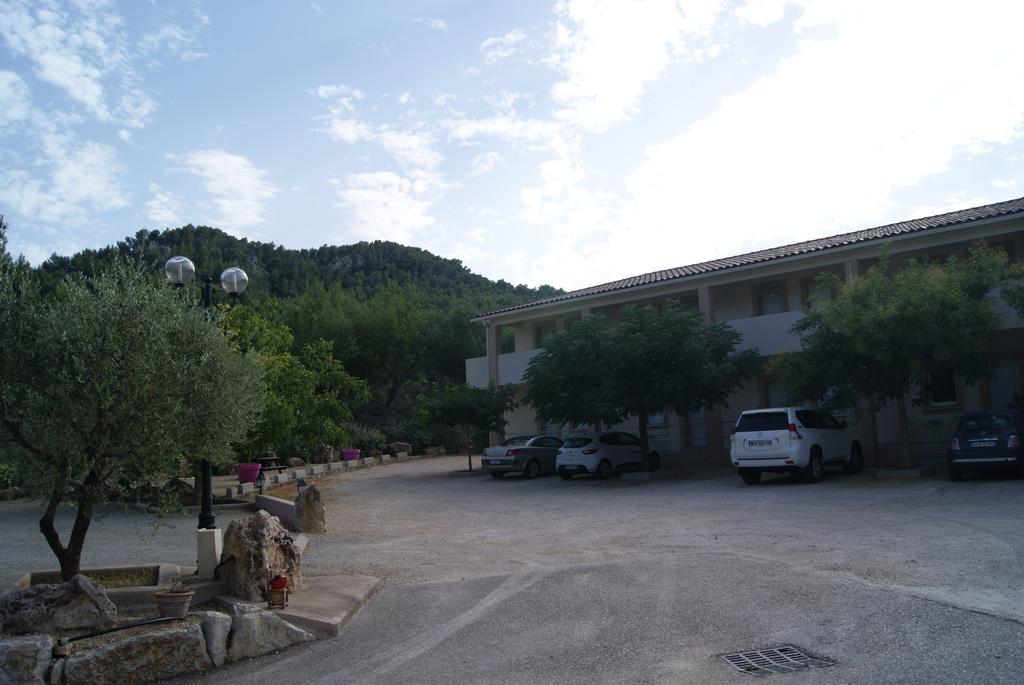 Appart'Hôtel Les Rochers Auriol Extérieur photo