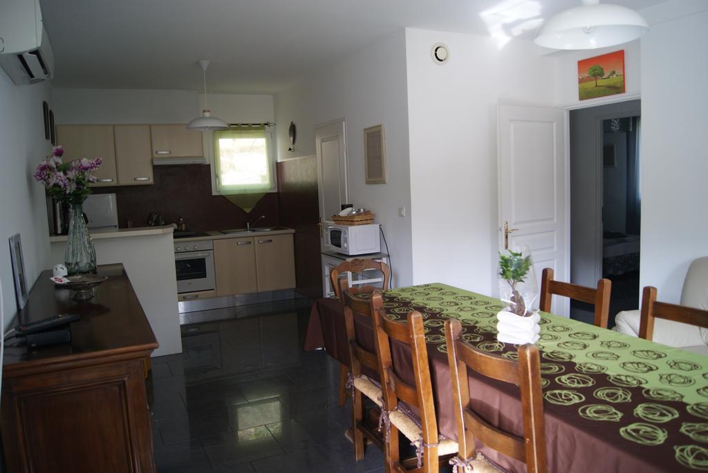 Appart'Hôtel Les Rochers Auriol Extérieur photo