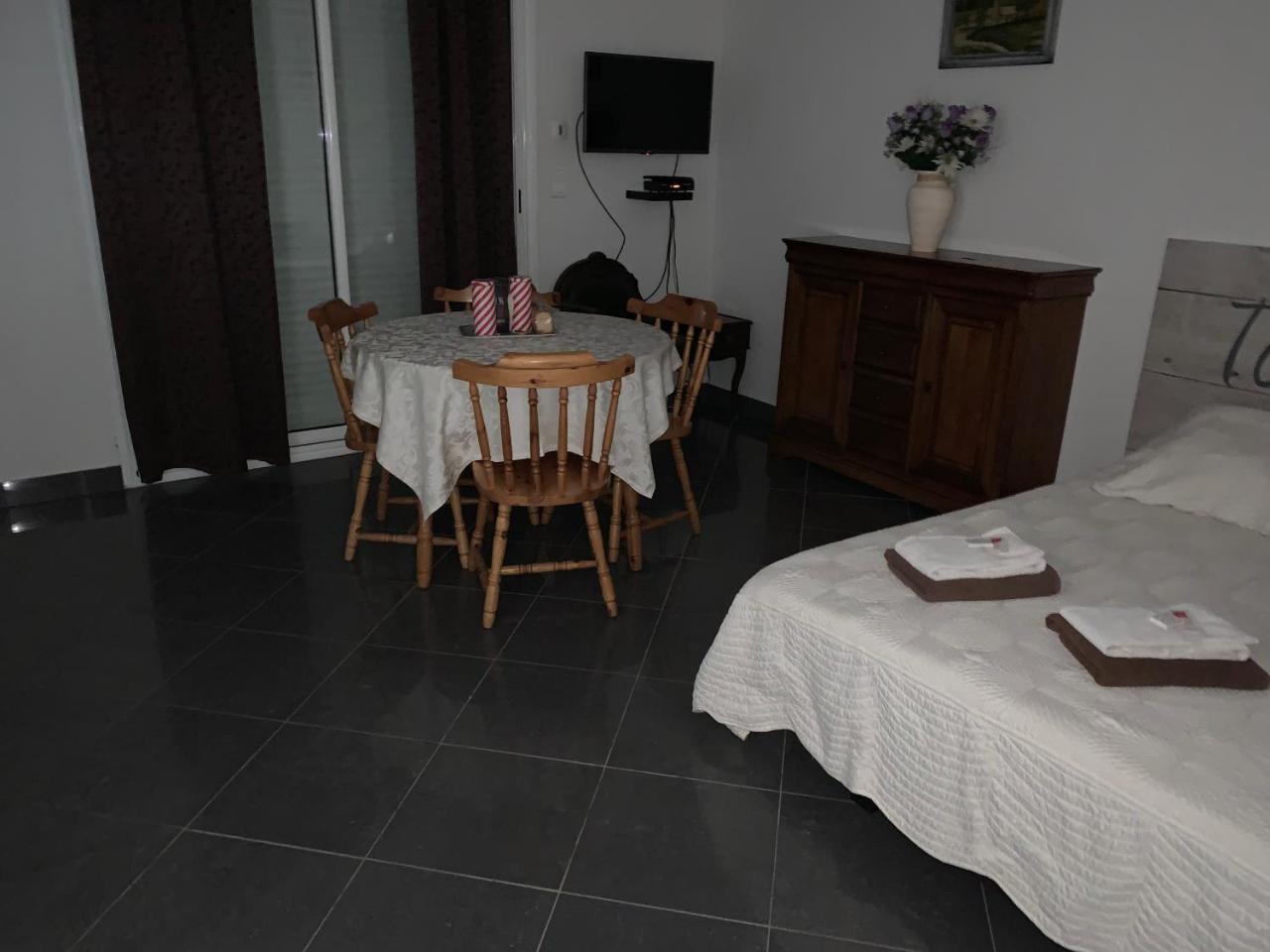Appart'Hôtel Les Rochers Auriol Extérieur photo